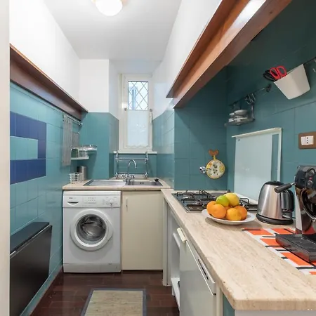 Iflat Colosseum Comfy House Apartment